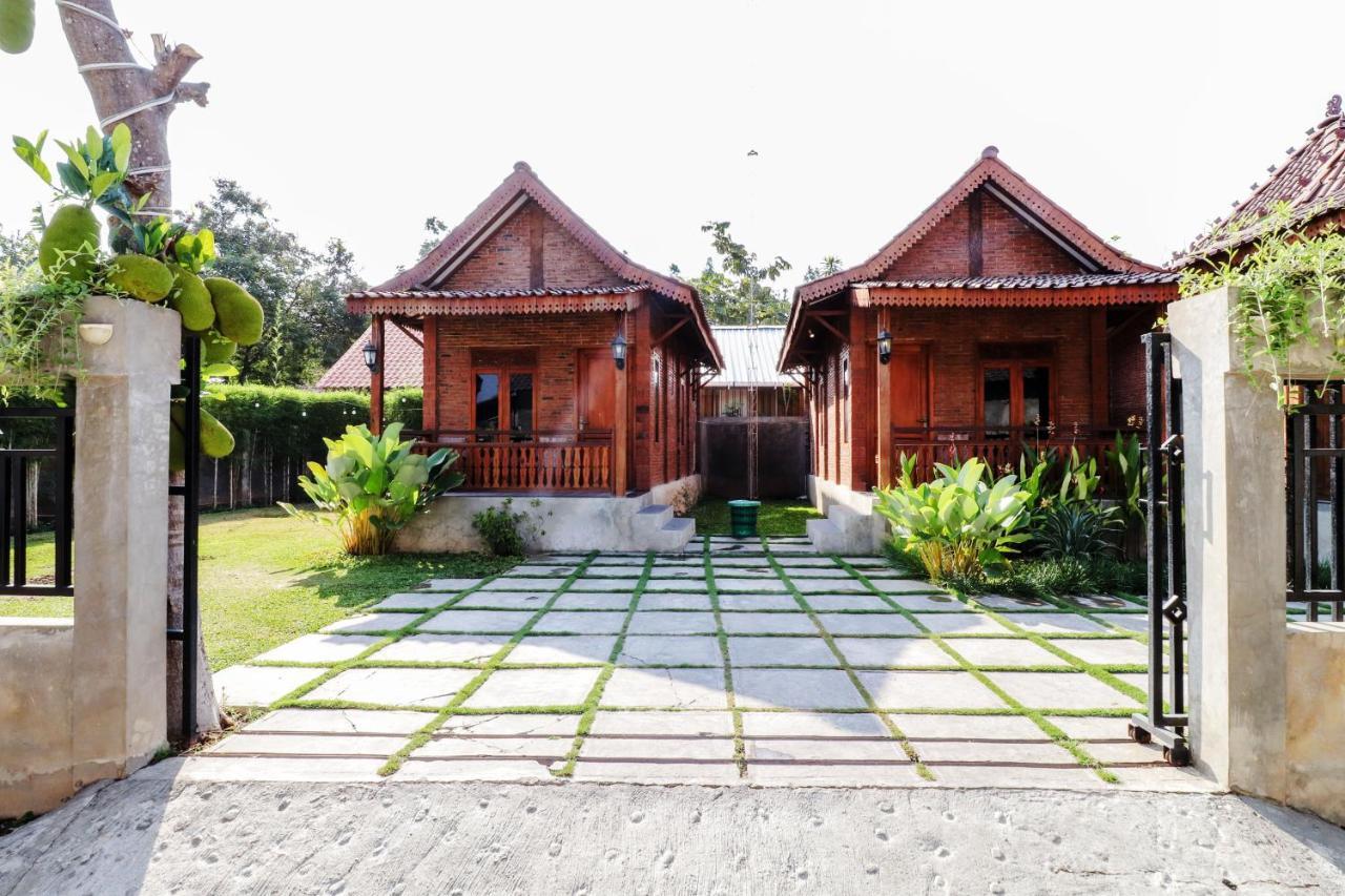 Omah Teras Bata Guesthouse Yogyakarta Ngoại thất bức ảnh