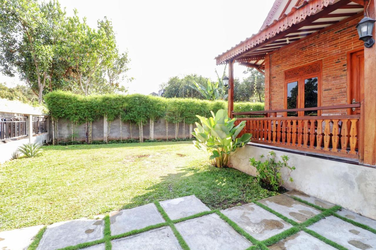 Omah Teras Bata Guesthouse Yogyakarta Ngoại thất bức ảnh