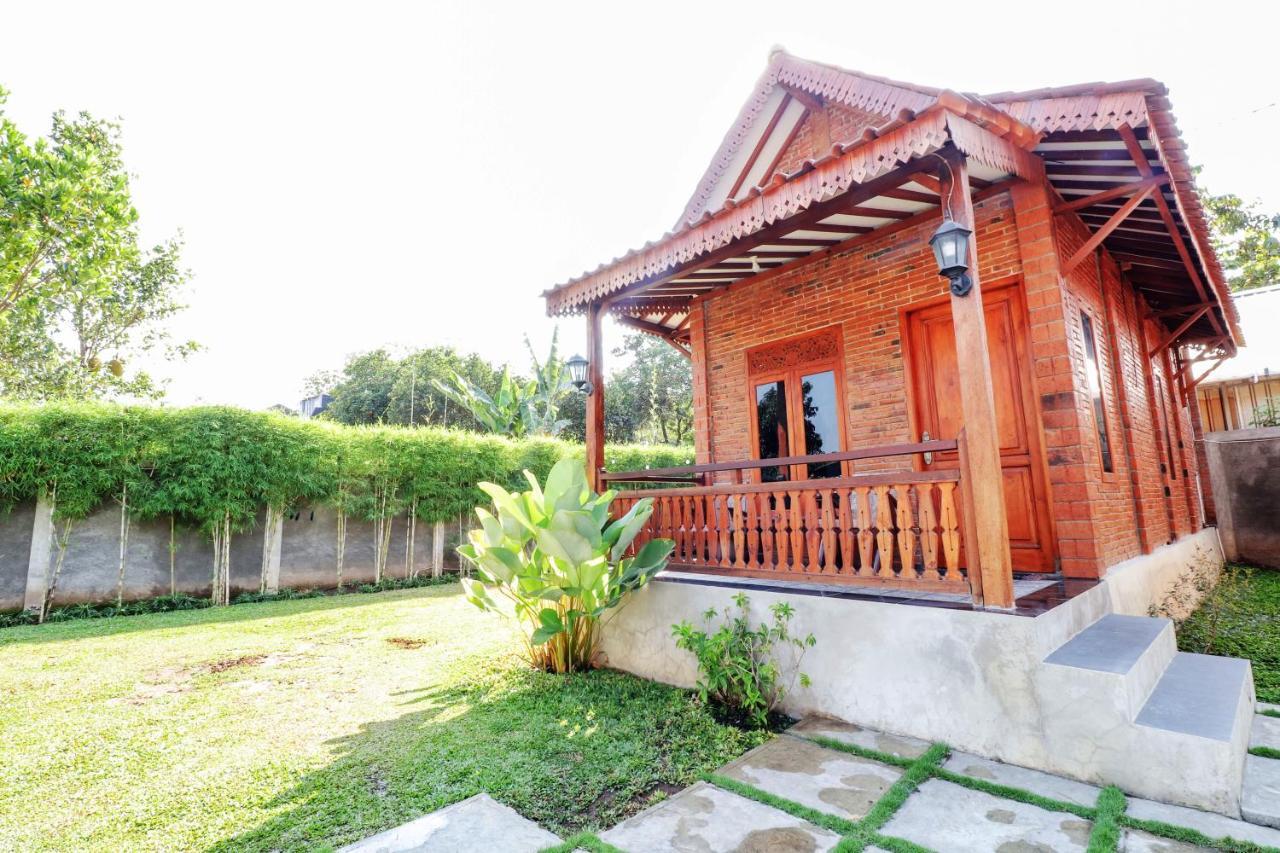 Omah Teras Bata Guesthouse Yogyakarta Ngoại thất bức ảnh