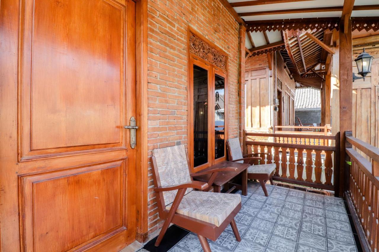 Omah Teras Bata Guesthouse Yogyakarta Ngoại thất bức ảnh