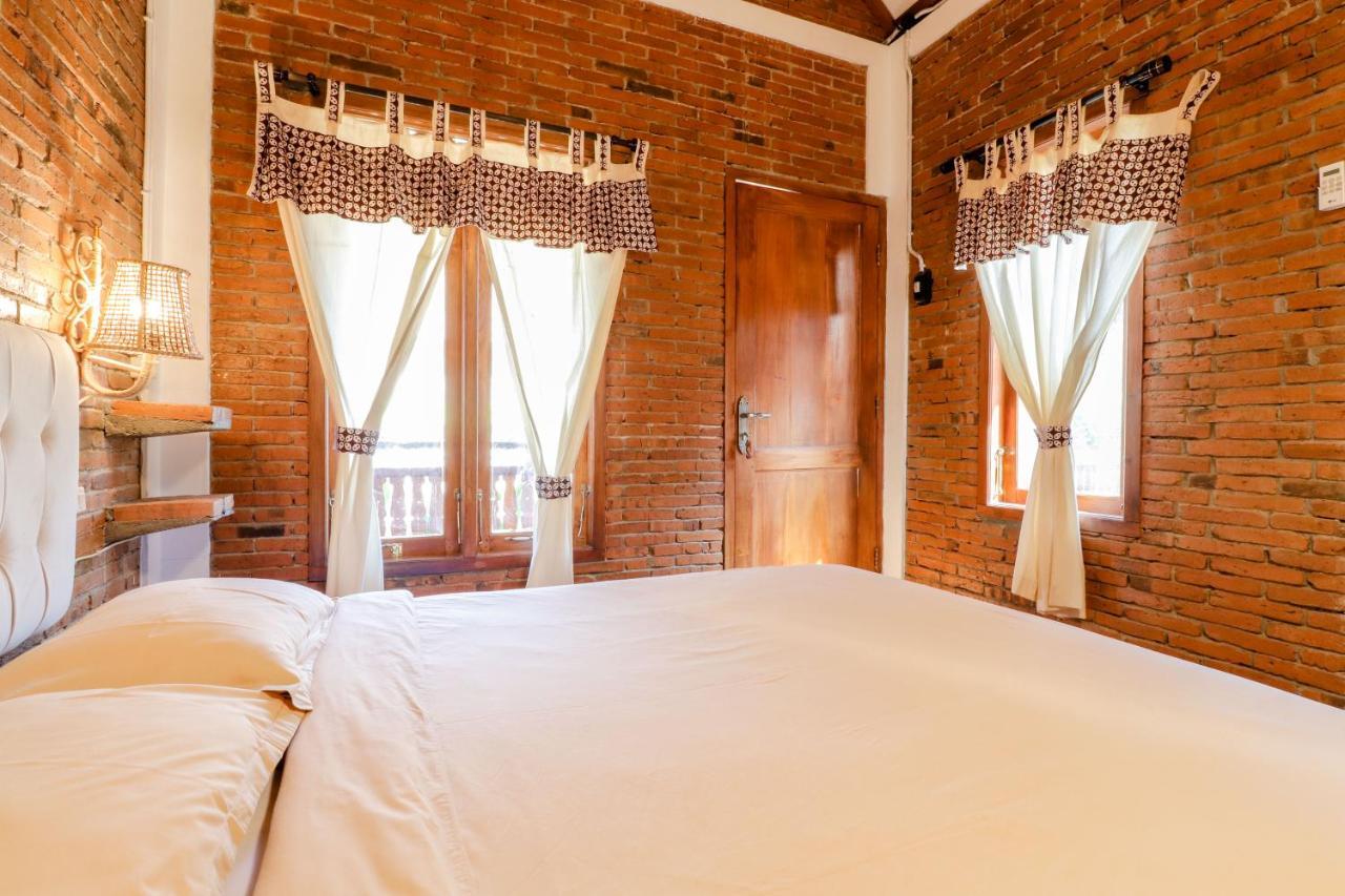 Omah Teras Bata Guesthouse Yogyakarta Ngoại thất bức ảnh