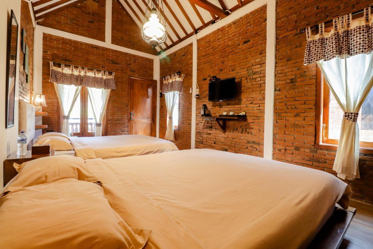 Omah Teras Bata Guesthouse Yogyakarta Ngoại thất bức ảnh