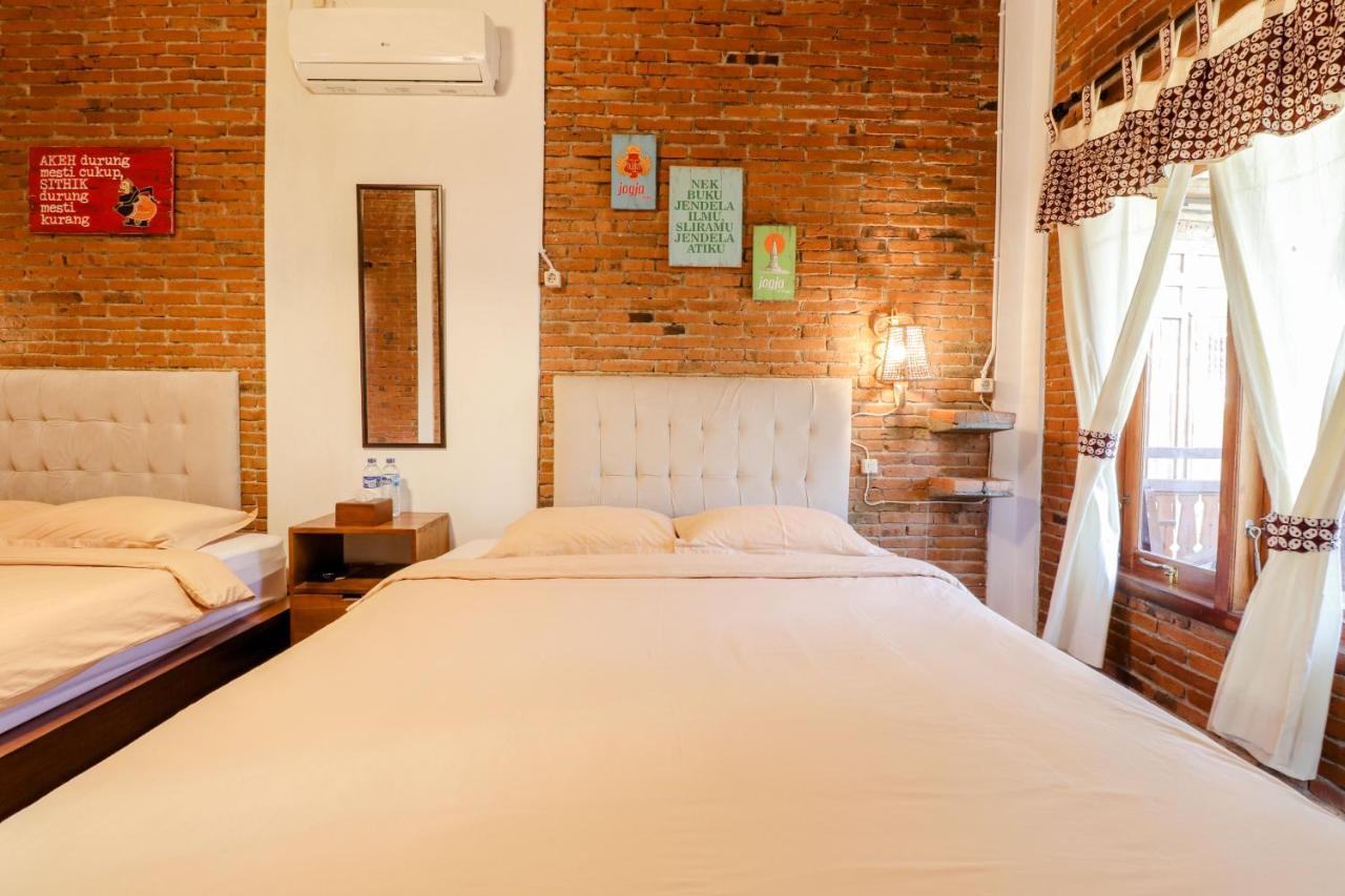 Omah Teras Bata Guesthouse Yogyakarta Ngoại thất bức ảnh